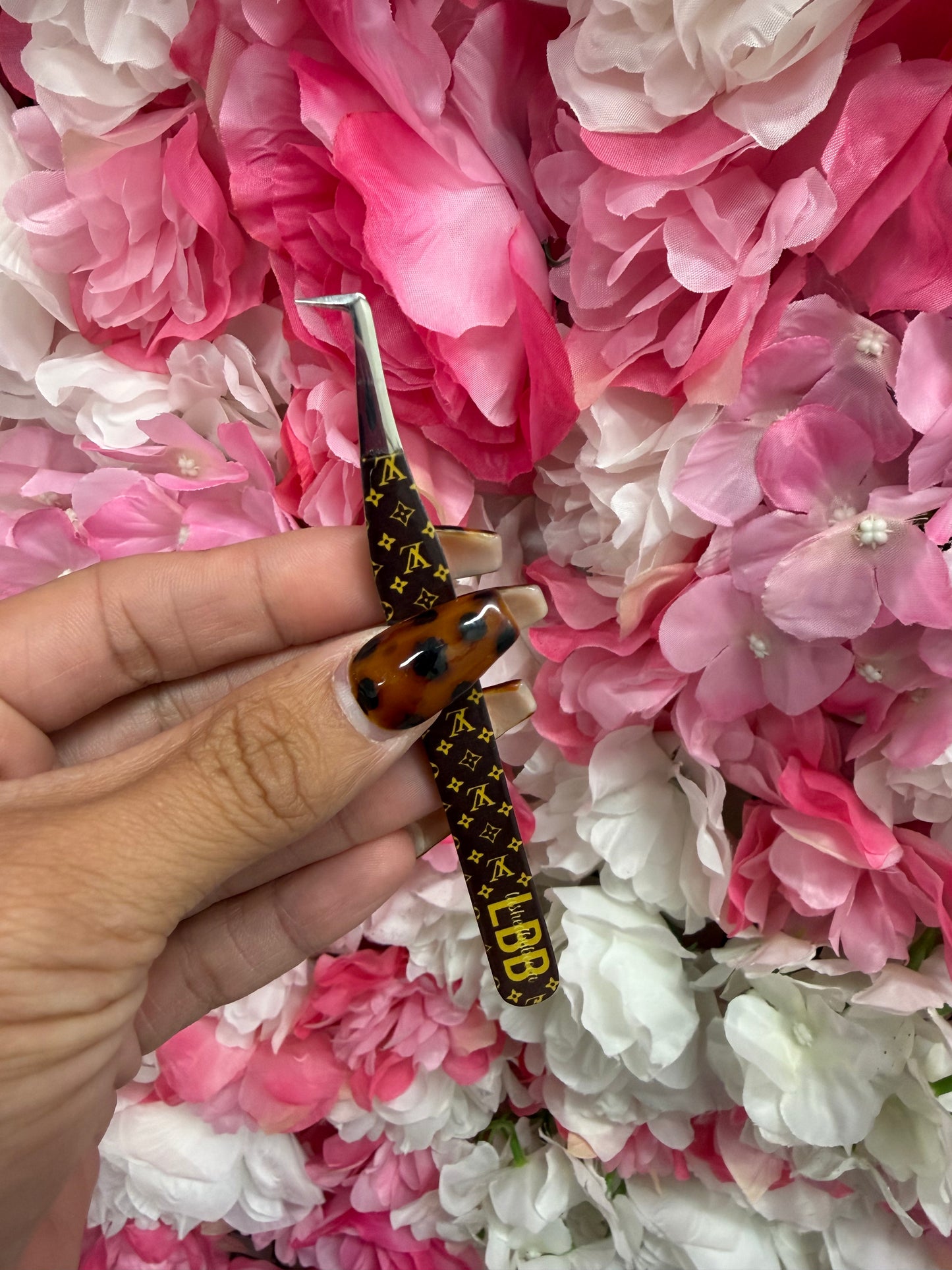 LV Tweezer
